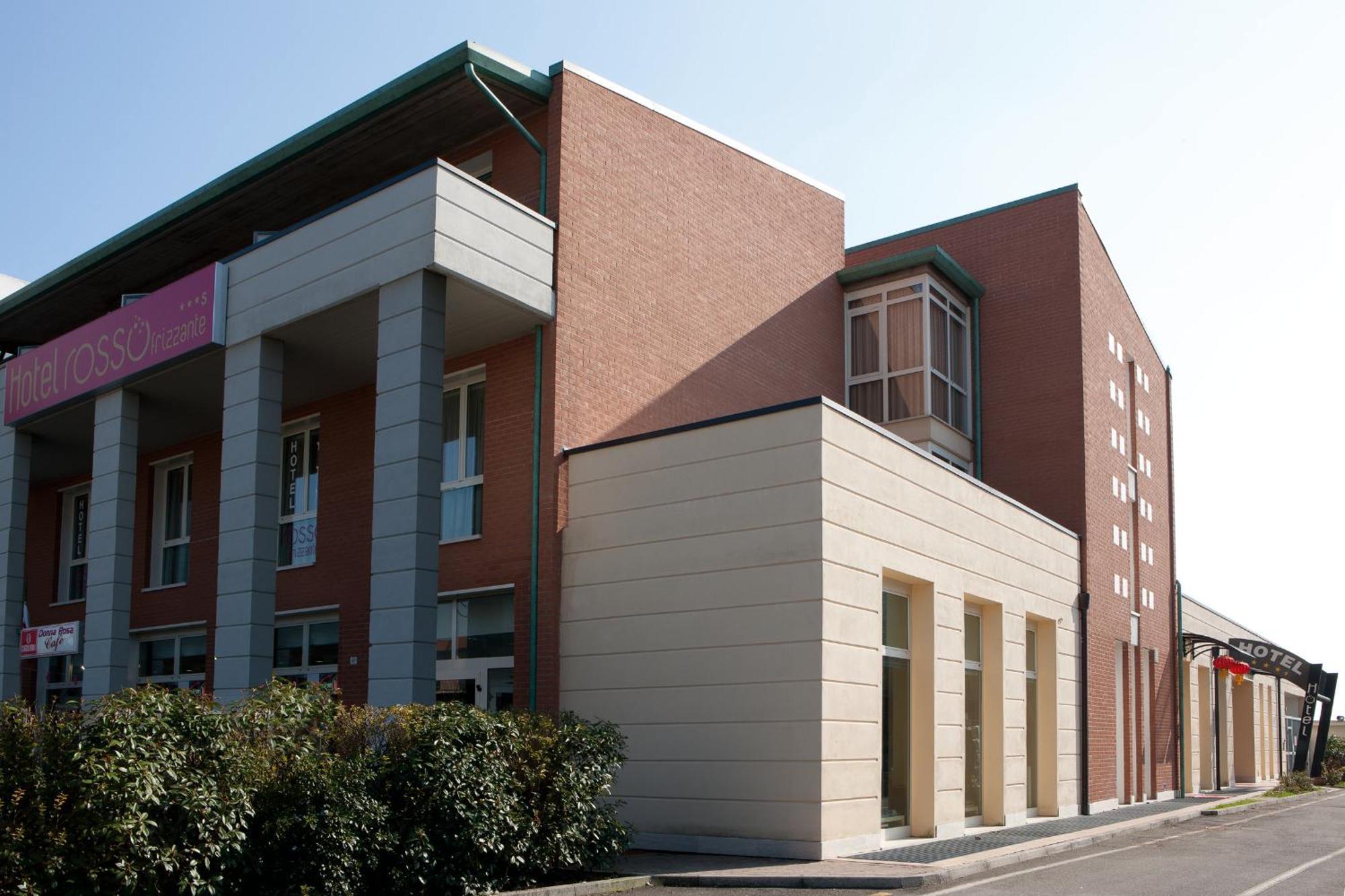 Rosso Frizzante Hotel Sorbara Bagian luar foto