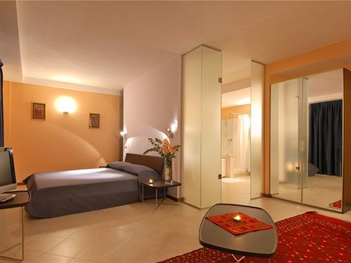 Rosso Frizzante Hotel Sorbara Bagian luar foto