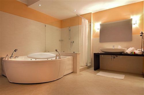 Rosso Frizzante Hotel Sorbara Bagian luar foto