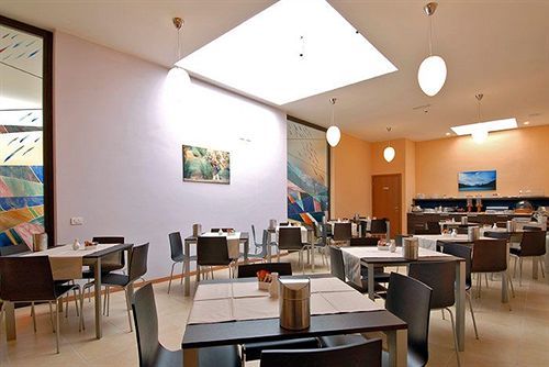 Rosso Frizzante Hotel Sorbara Bagian luar foto